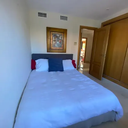 Privada Junto A La Playa Espanola Cerca De Puerto Banus *